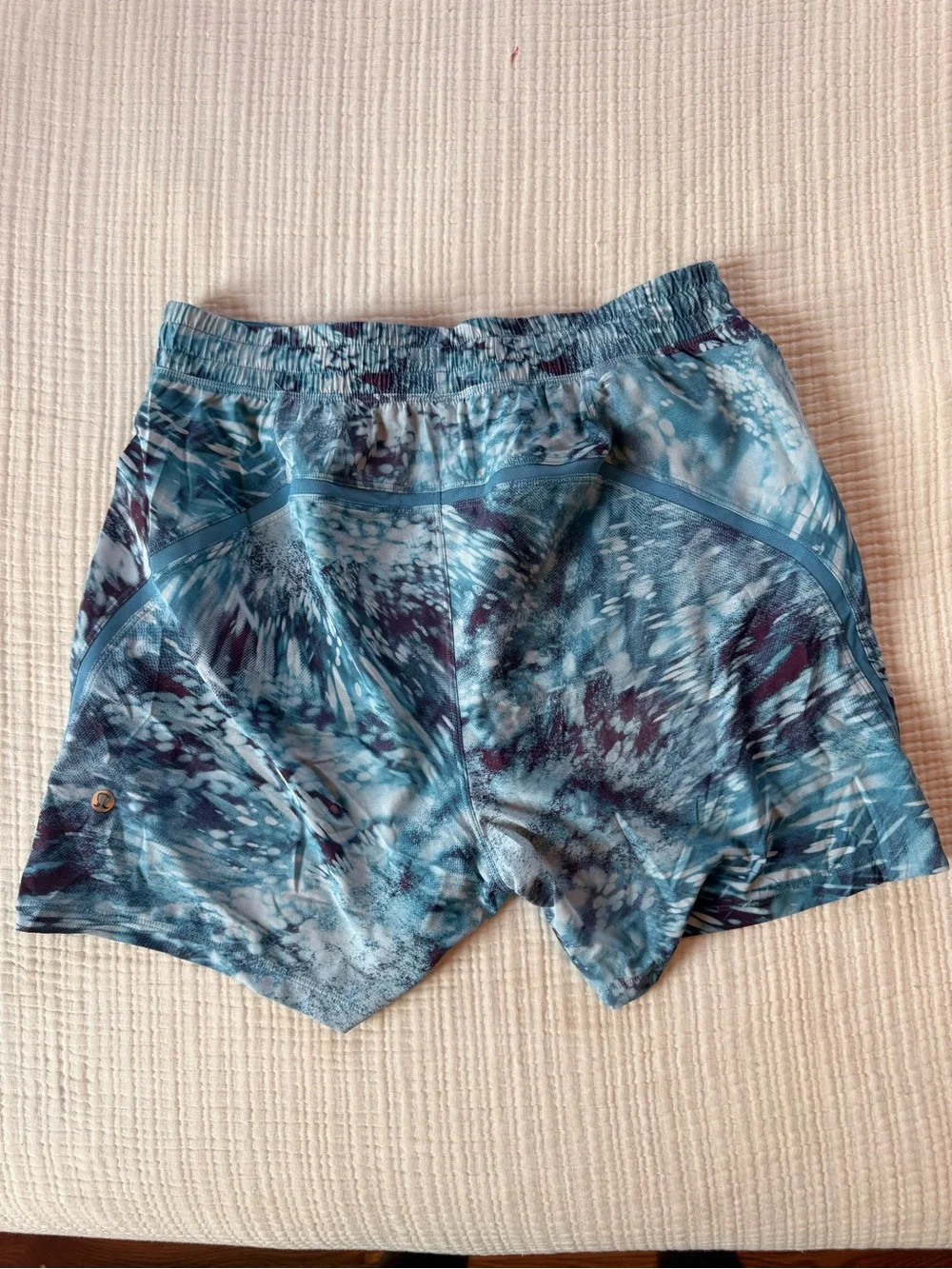 lululemon athletica Men's Athletic Shorts in Teal and Dark Teal Pattern
